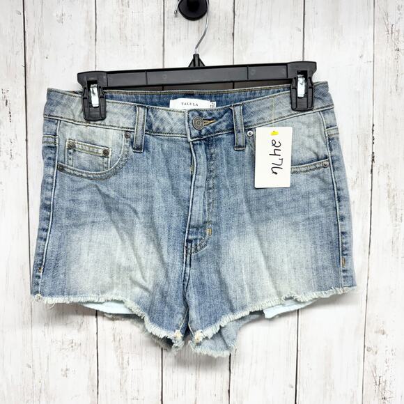 Talula Shorts Women Size 26 Light Wash Blue Denim High Rise Midi Raw Hem Zip Fly - Picture 1 of 6
